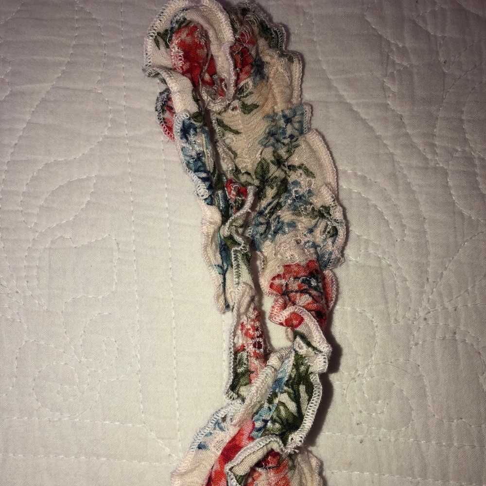 AMERICAN EAGLE EYELET FLORAL TANK TOP - Picture 6 of 10